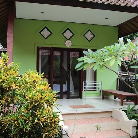 Taman Sandat Amed Екстериор снимка