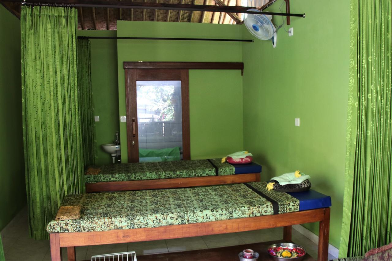Taman Sandat Amed Екстериор снимка
